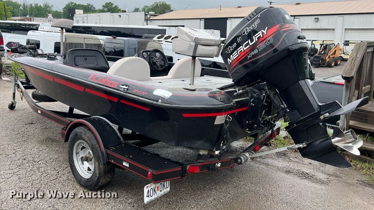 image for item LI9773 1999 Viper Cobra  boat