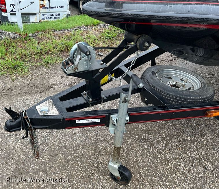 image for item LI9773 1999 Viper Cobra  boat