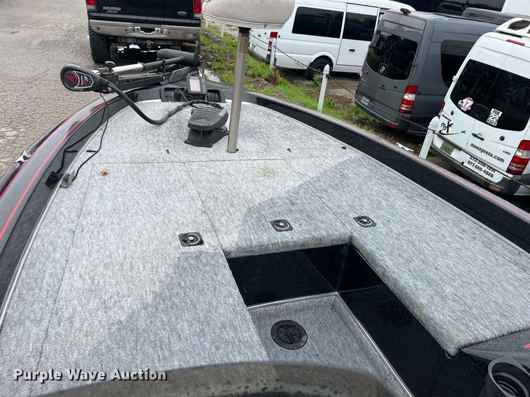 image for item LI9773 1999 Viper Cobra  boat