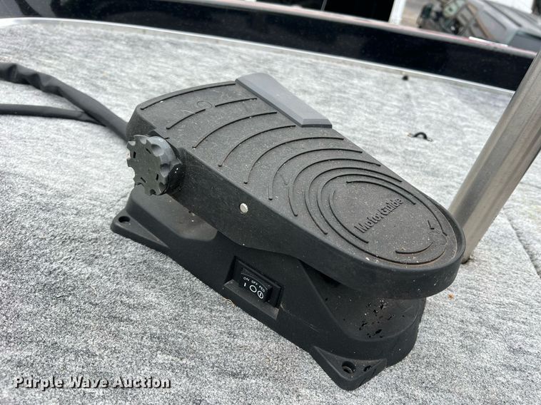 image for item LI9773 1999 Viper Cobra  boat