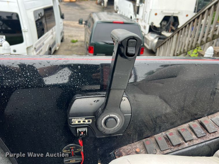 image for item LI9773 1999 Viper Cobra  boat