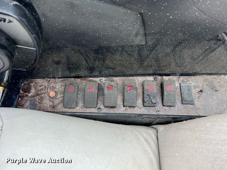 image for item LI9773 1999 Viper Cobra  boat