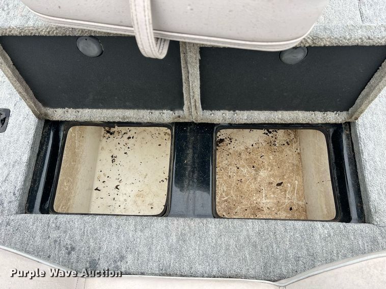 image for item LI9773 1999 Viper Cobra  boat