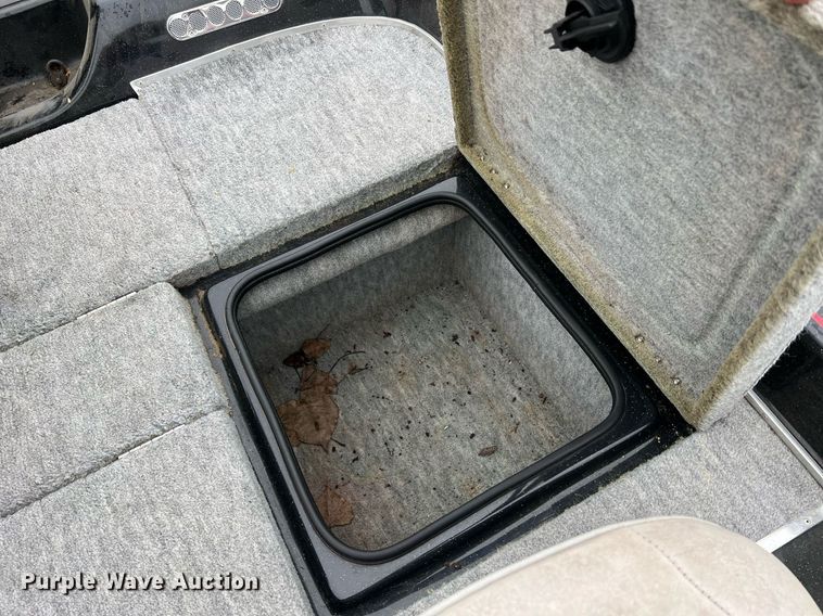 image for item LI9773 1999 Viper Cobra  boat