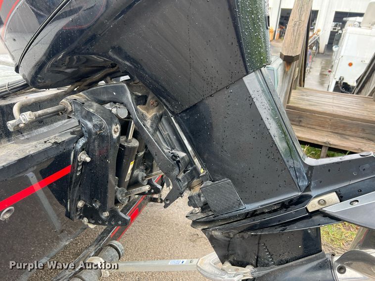 image for item LI9773 1999 Viper Cobra  boat