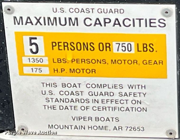 image for item LI9773 1999 Viper Cobra  boat