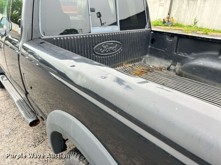 image for item LI9774 2004 Ford Ranger XLT  SuperCab pickup truck