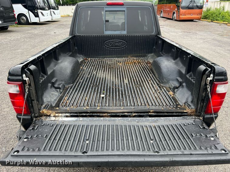 image for item LI9774 2004 Ford Ranger XLT  SuperCab pickup truck