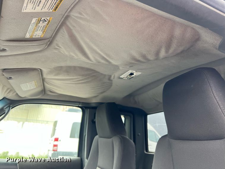 image for item LI9774 2004 Ford Ranger XLT  SuperCab pickup truck