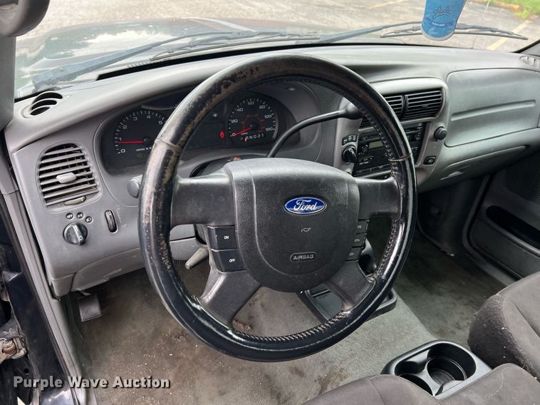 image for item LI9774 2004 Ford Ranger XLT  SuperCab pickup truck