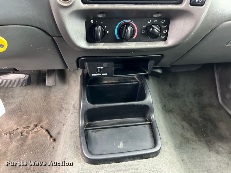 image for item LI9774 2004 Ford Ranger XLT  SuperCab pickup truck