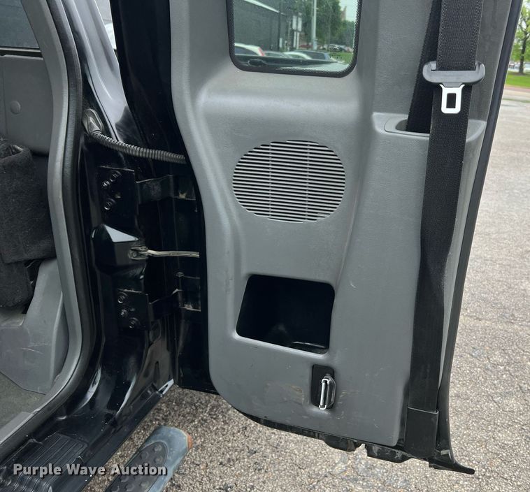 image for item LI9774 2004 Ford Ranger XLT  SuperCab pickup truck