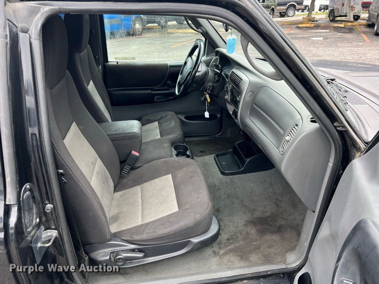 image for item LI9774 2004 Ford Ranger XLT  SuperCab pickup truck