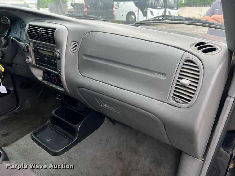 image for item LI9774 2004 Ford Ranger XLT  SuperCab pickup truck