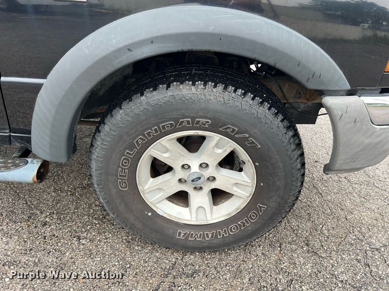 image for item LI9774 2004 Ford Ranger XLT  SuperCab pickup truck