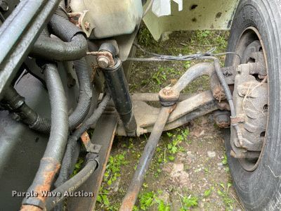 image for item LJ9712 2004 International 4300  flatbed truck