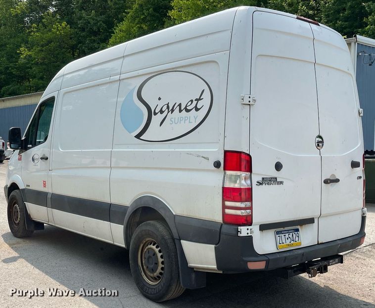 image for item LJ9714 2008 Freightliner Sprinter 2500  van