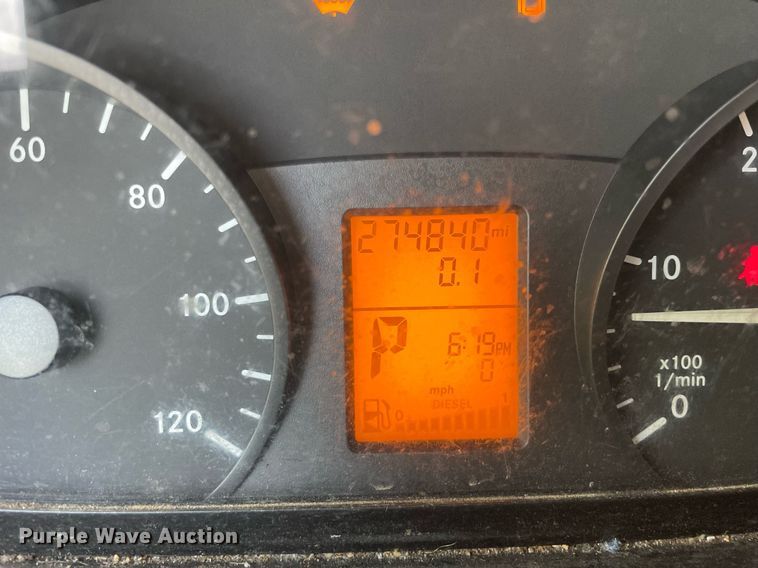 image for item LJ9714 2008 Freightliner Sprinter 2500  van