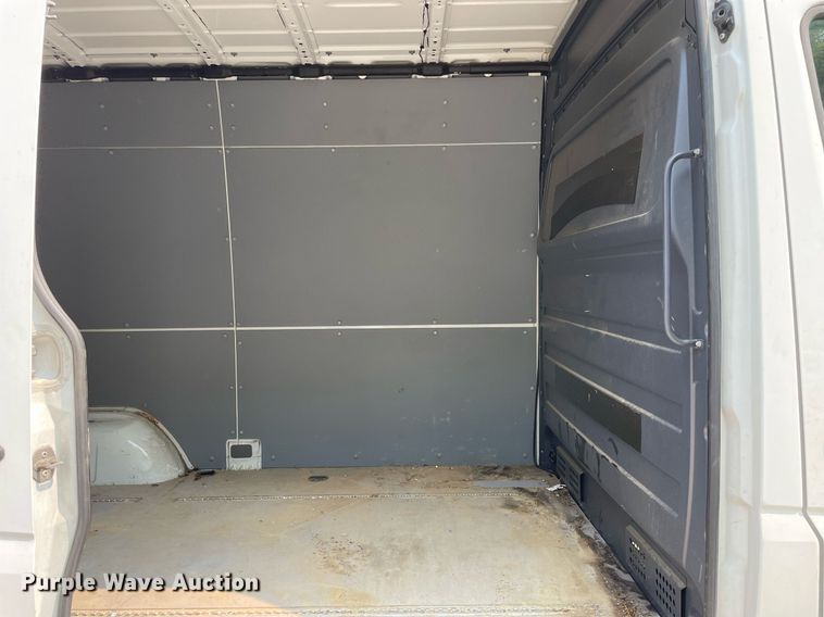 image for item LJ9714 2008 Freightliner Sprinter 2500  van