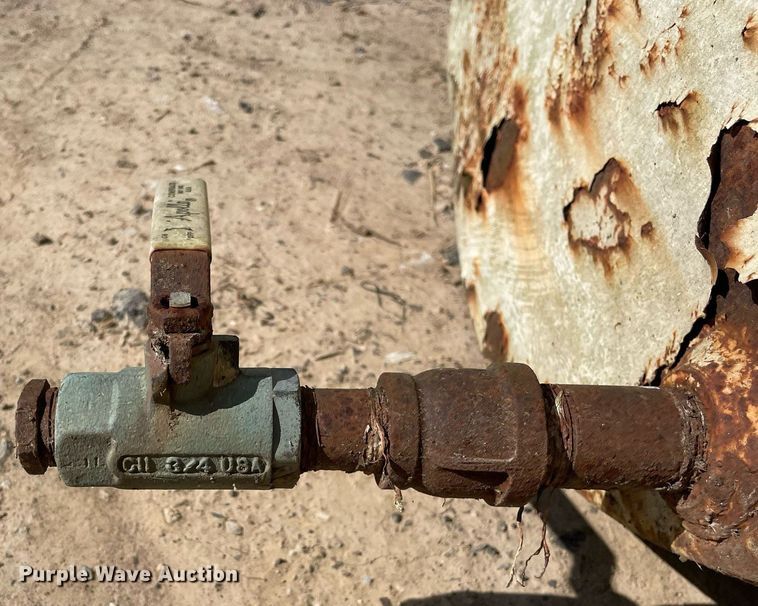 image for item LJ9719 Fuel tank