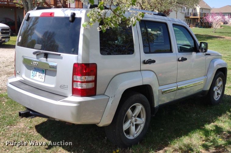 image for item LL9062 2010 Jeep Liberty Limited  SUV