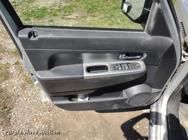 image for item LL9062 2010 Jeep Liberty Limited  SUV