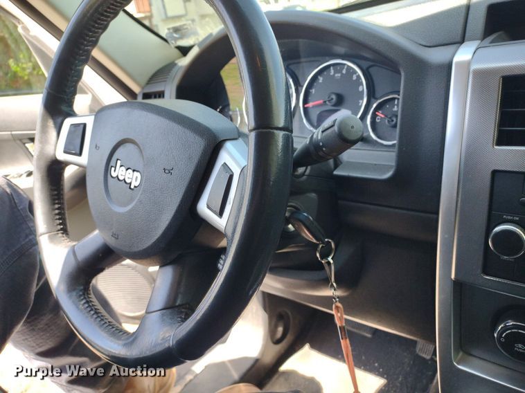 image for item LL9062 2010 Jeep Liberty Limited  SUV