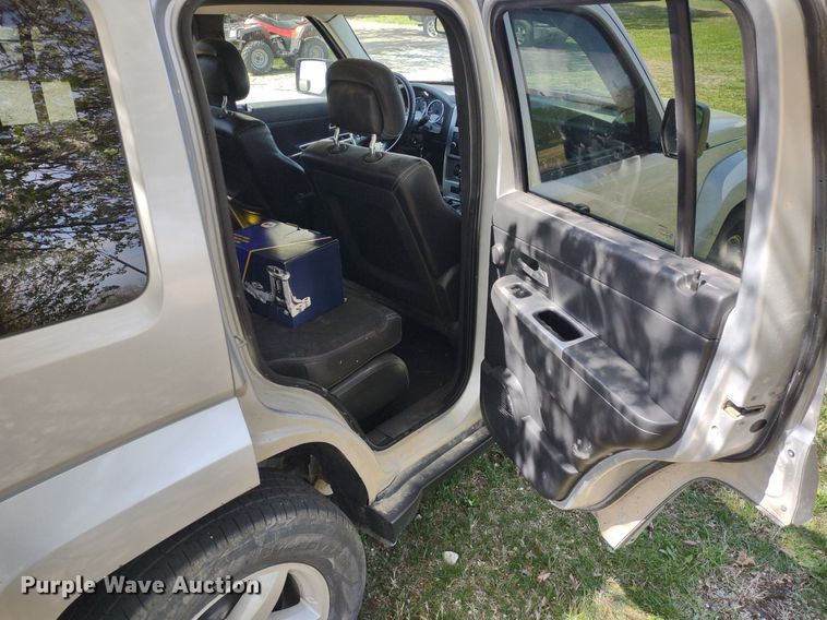 image for item LL9062 2010 Jeep Liberty Limited  SUV