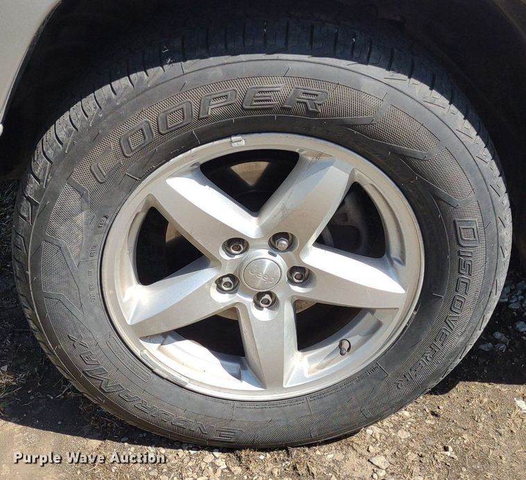 image for item LL9062 2010 Jeep Liberty Limited  SUV