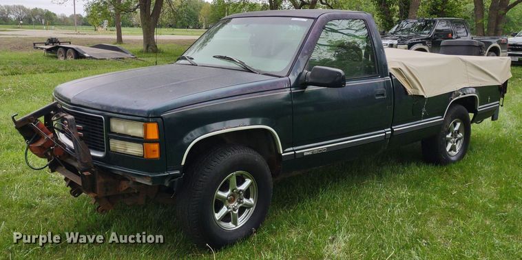 image for item LL9124 1997 GMC Sierra 1500  pickup truck