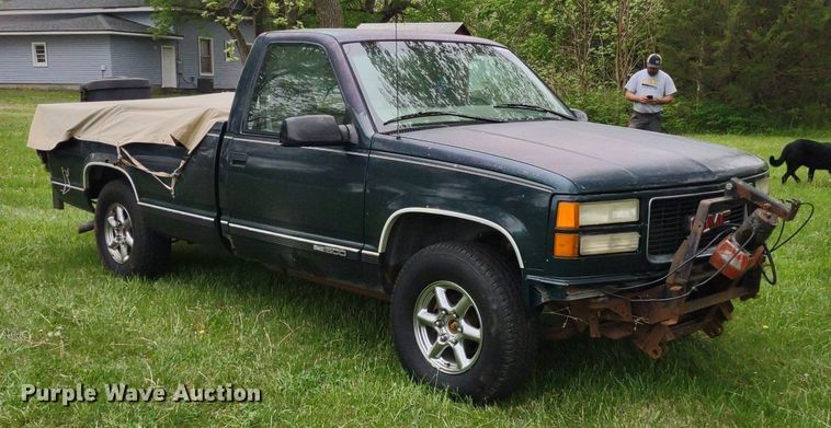 image for item LL9124 1997 GMC Sierra 1500  pickup truck