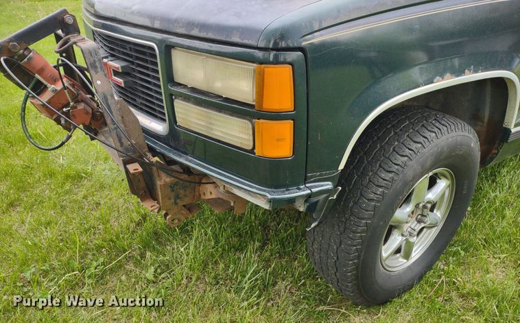 image for item LL9124 1997 GMC Sierra 1500  pickup truck