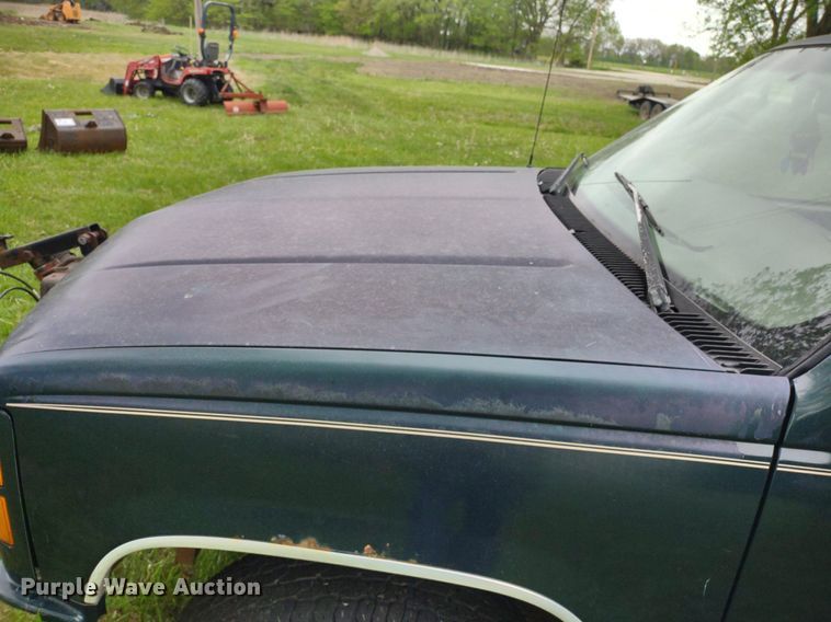 image for item LL9124 1997 GMC Sierra 1500  pickup truck