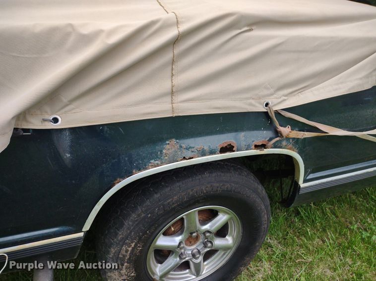 image for item LL9124 1997 GMC Sierra 1500  pickup truck