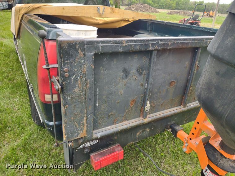 image for item LL9124 1997 GMC Sierra 1500  pickup truck