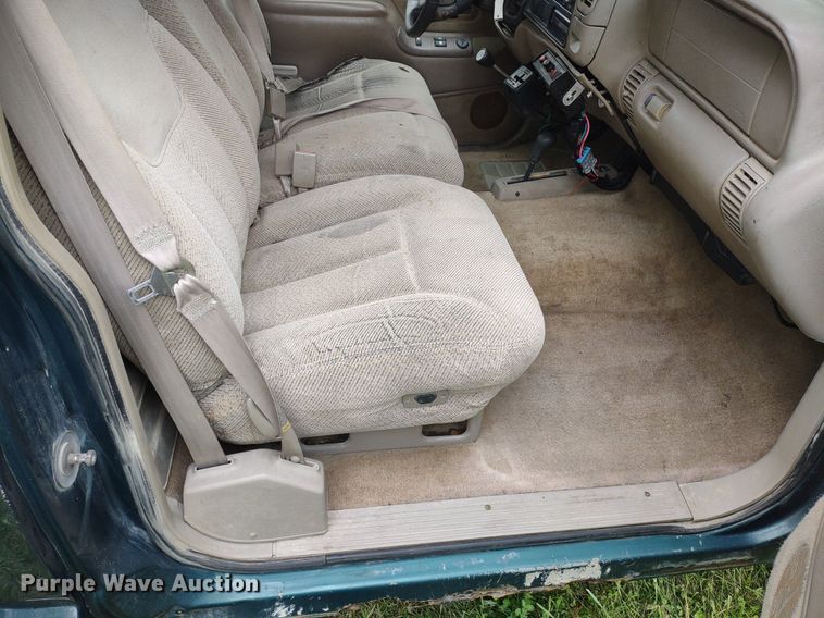 image for item LL9124 1997 GMC Sierra 1500  pickup truck