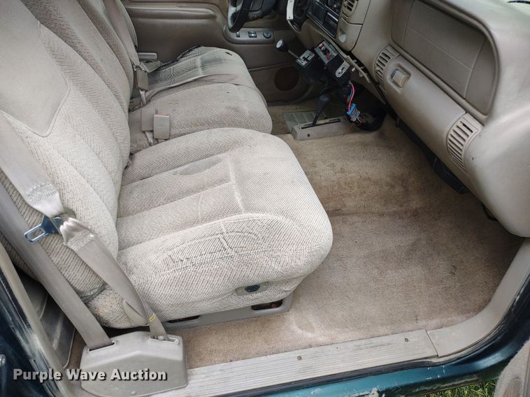 image for item LL9124 1997 GMC Sierra 1500  pickup truck