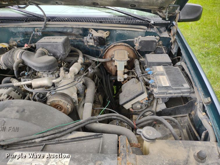 image for item LL9124 1997 GMC Sierra 1500  pickup truck