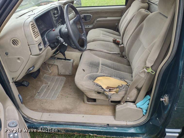 image for item LL9124 1997 GMC Sierra 1500  pickup truck