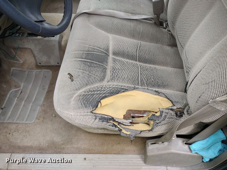 image for item LL9124 1997 GMC Sierra 1500  pickup truck