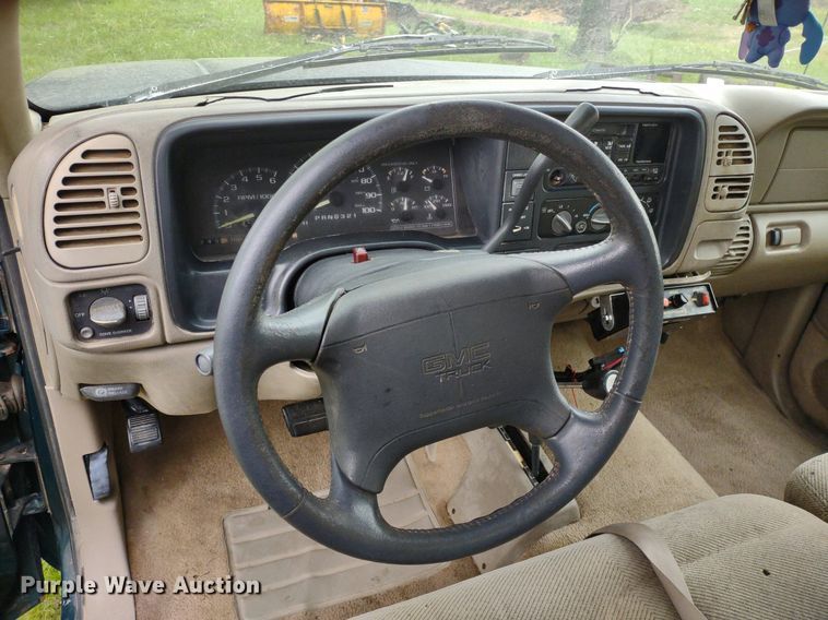 image for item LL9124 1997 GMC Sierra 1500  pickup truck