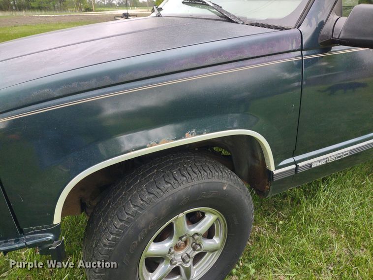 image for item LL9124 1997 GMC Sierra 1500  pickup truck