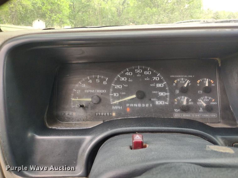 image for item LL9124 1997 GMC Sierra 1500  pickup truck