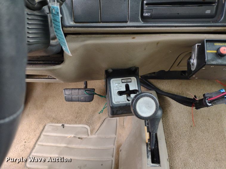 image for item LL9124 1997 GMC Sierra 1500  pickup truck