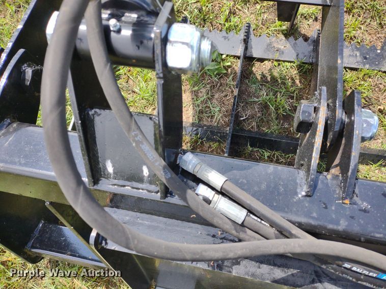 image for item LL9140 70"W grapple bucket