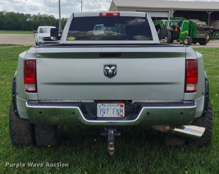 image for item LL9185 2014 Dodge Ram 3500HD  Crew Cab pickup truck