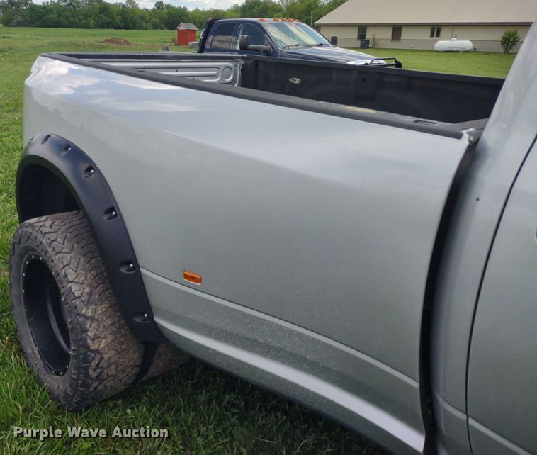 image for item LL9185 2014 Dodge Ram 3500HD  Crew Cab pickup truck