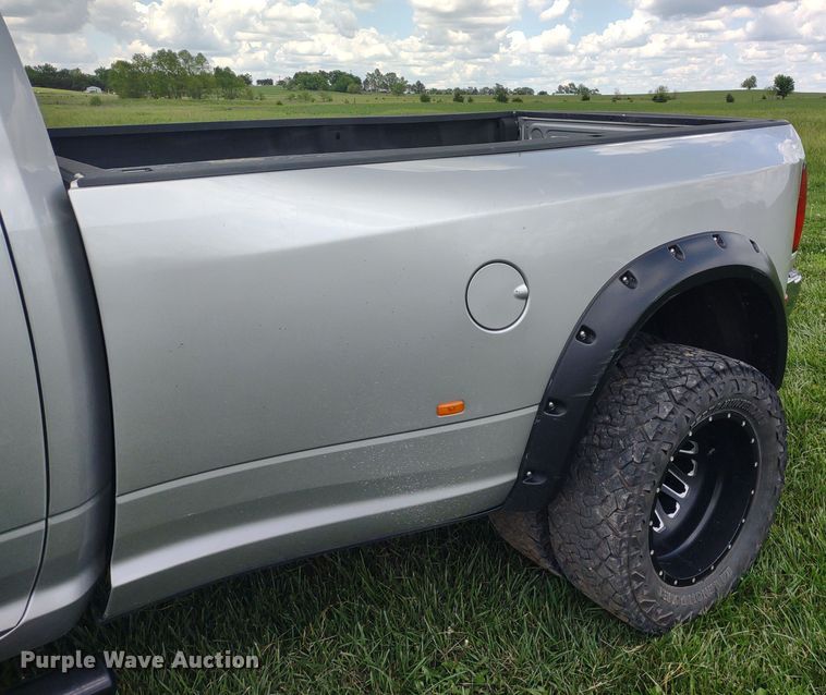 image for item LL9185 2014 Dodge Ram 3500HD  Crew Cab pickup truck