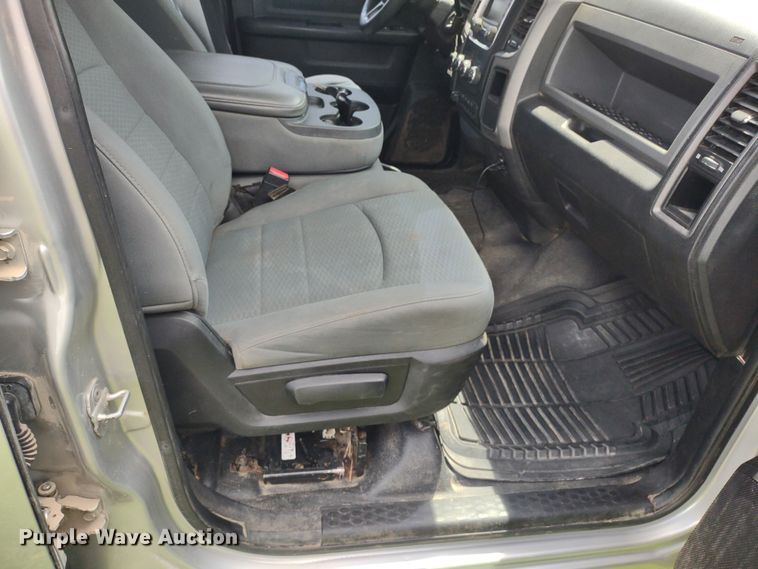 image for item LL9185 2014 Dodge Ram 3500HD  Crew Cab pickup truck