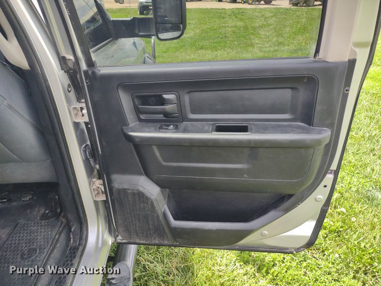 image for item LL9185 2014 Dodge Ram 3500HD  Crew Cab pickup truck